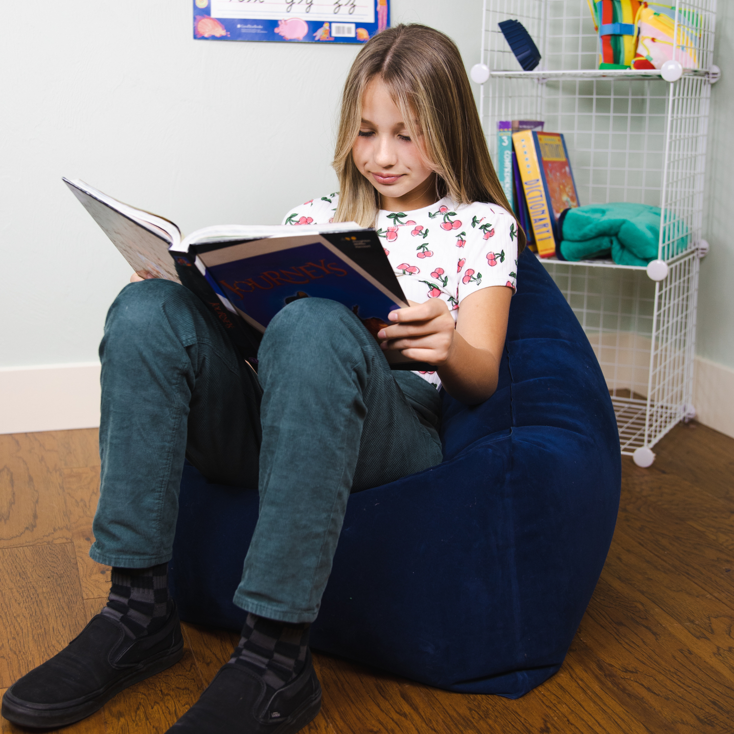 Comfy Cozy Peapod Inflatable Chair for Kids by Bouncyband®