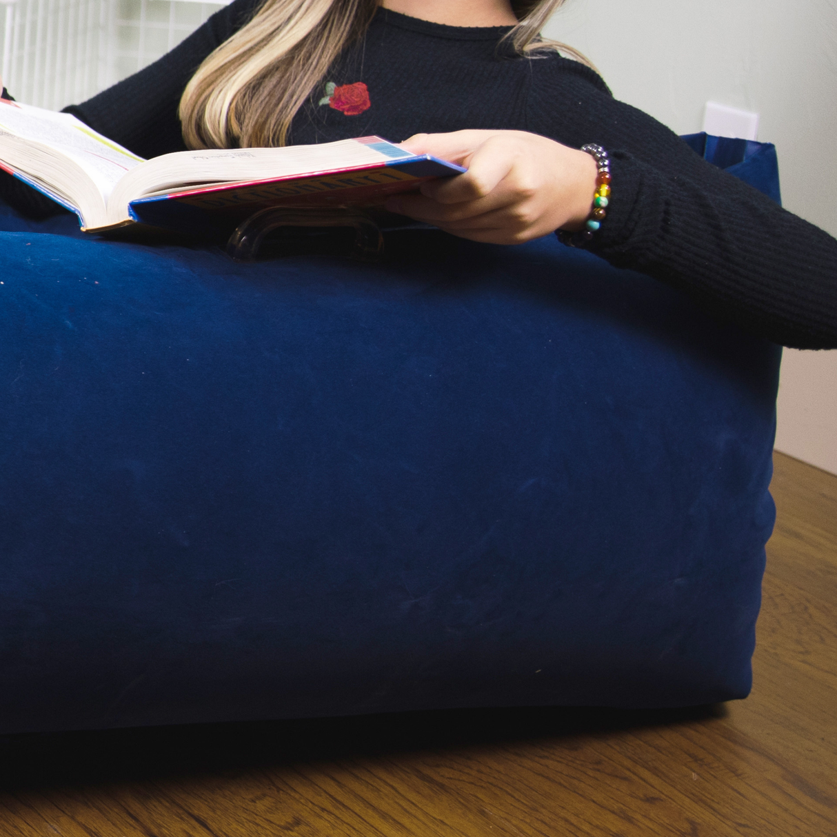 Comfy Hugging Peapod Large 80" for 2-3 Kids by Bouncyband® *Electric Pump Included