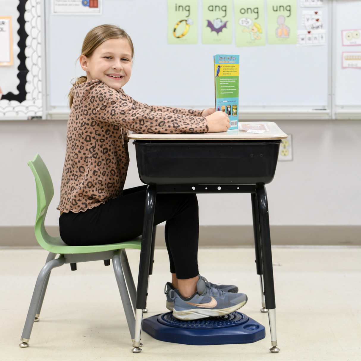 Stand & Twist Rotating Disk by Bouncyband®